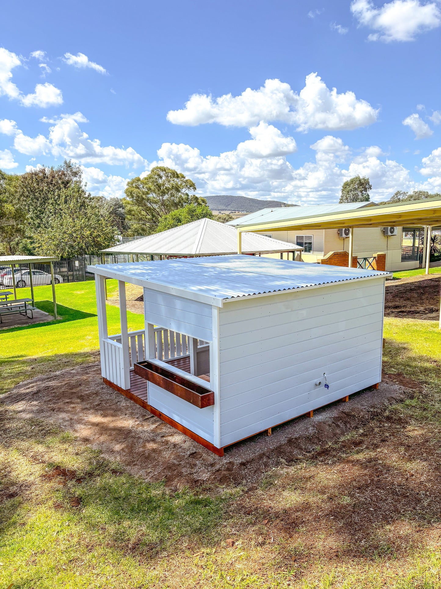 The Yarrawong with built-in Kitchen PAINTED